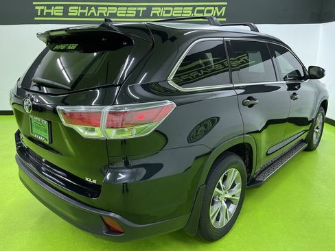 Used 2015 Toyota Highlander XLE image 10
