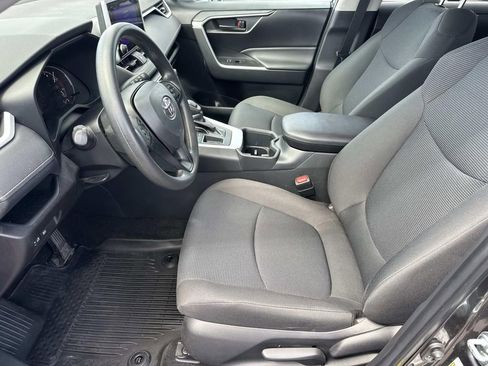 Used 2023 Toyota RAV4 LE FWD image 19