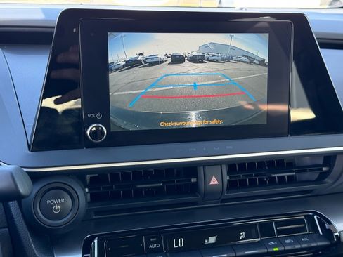 Used 2025 Toyota Prius image 29