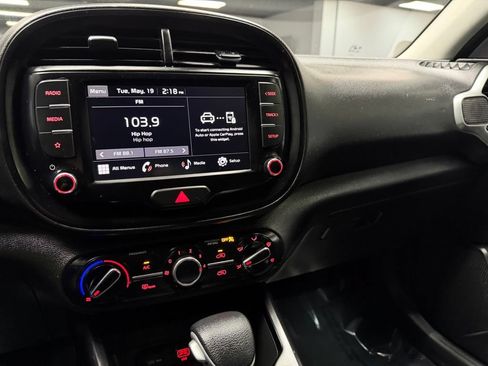 Used 2022 Kia Soul LX w/ Technology Package FWD image 25