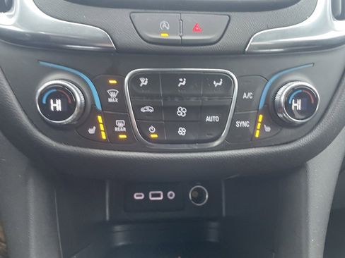 Used 2023 Chevrolet Equinox LT w/ Driver Convenience Package image 27