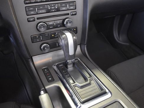 Used 2013 Ford Mustang Convertible image 23