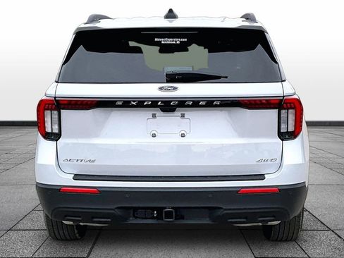 New 2026 Ford Explorer Active image 4