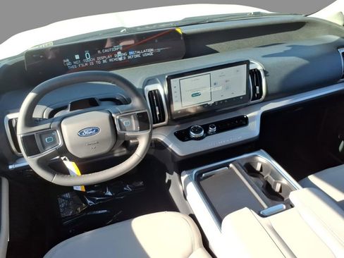New 2026 Ford Expedition Max Active AWD/4WD image 6