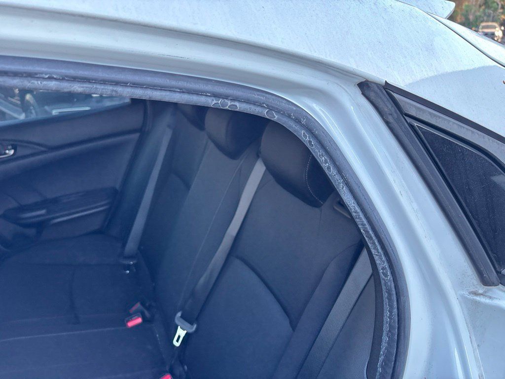 Used 2017 Honda Civic Sport image 11