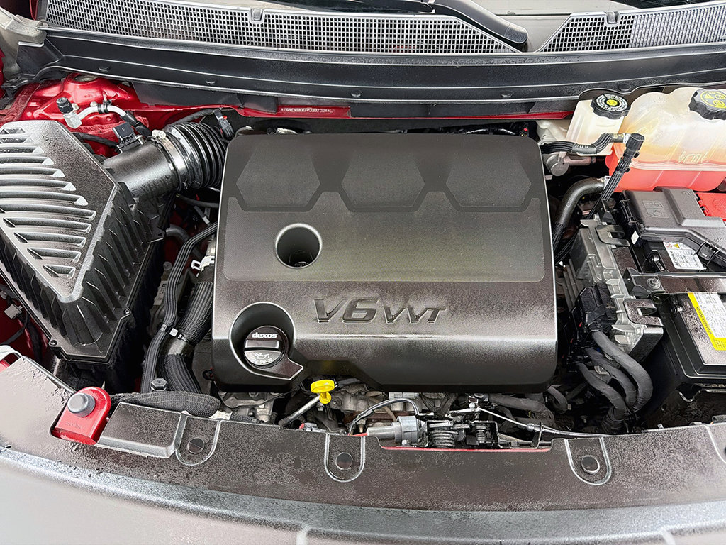 Used 2023 Chevrolet Traverse LT AWD/4WD image 17