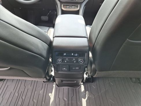 Used 2023 GMC Acadia Denali w/ Denali Ultimate Package FWD image 35