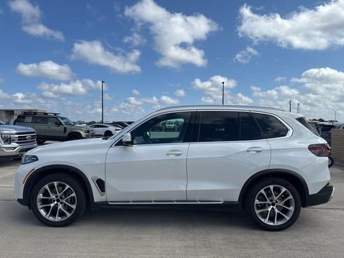 Used 2025 BMW X5 xDrive40i AWD/4WD image 6