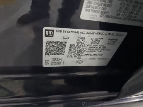 Used 2025 GMC Sierra 1500 SLT image 41