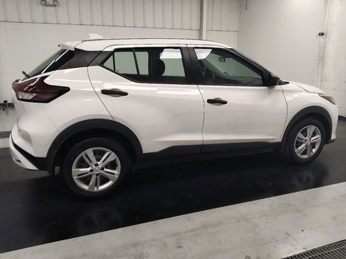 Used 2024 Nissan Kicks S FWD image 10