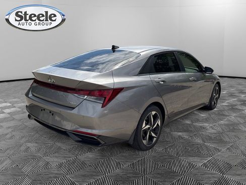 Certified 2023 Hyundai Elantra Limited FWD image 5