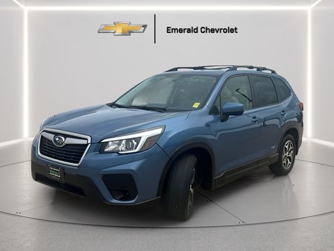 Used 2019 Subaru Forester Premium AWD/4WD image 3