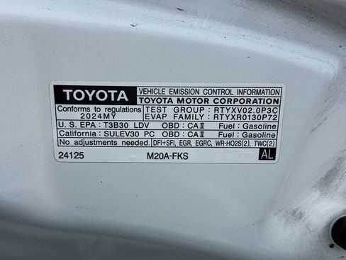 Used 2024 Toyota Corolla SE w/ SE Package FWD image 20