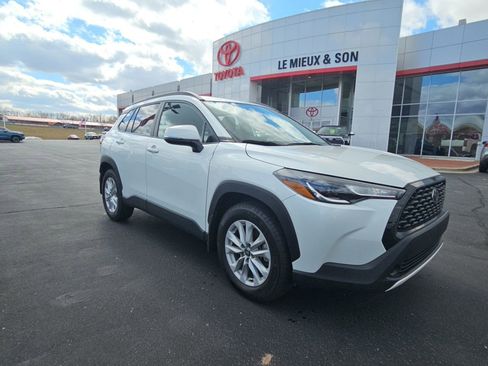 Certified 2022 Toyota Corolla Cross LE AWD/4WD image 1
