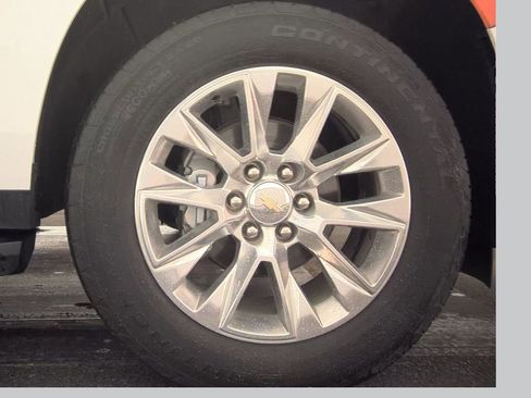 Used 2023 Chevrolet Suburban Premier image 45