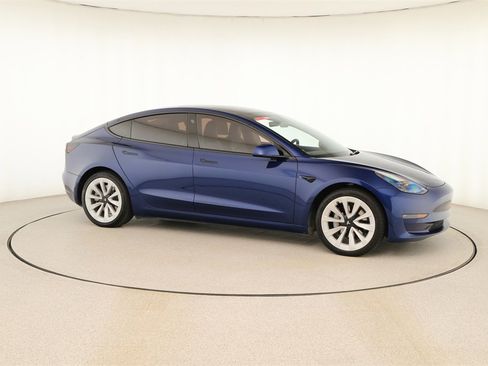 Used 2022 Tesla Model 3 Long Range image 9
