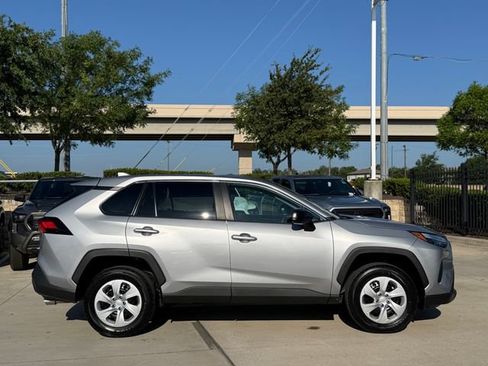 Used 2025 Toyota RAV4 LE FWD image 5