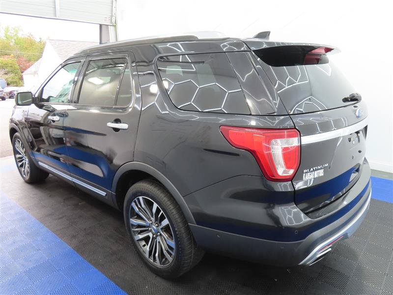 Used 2017 Ford Explorer Platinum AWD/4WD image 6