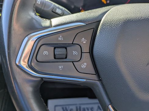 Used 2024 Chevrolet Trax ACTIV w/ Sunroof Package FWD image 19