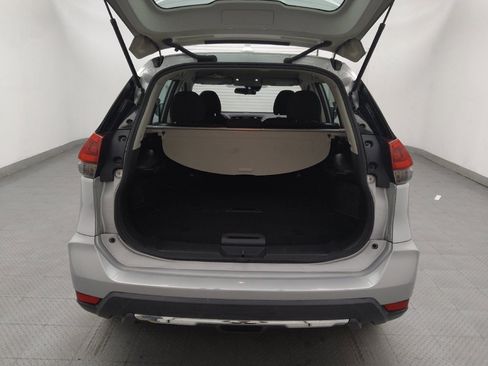 Used 2020 Nissan Rogue S FWD image 29