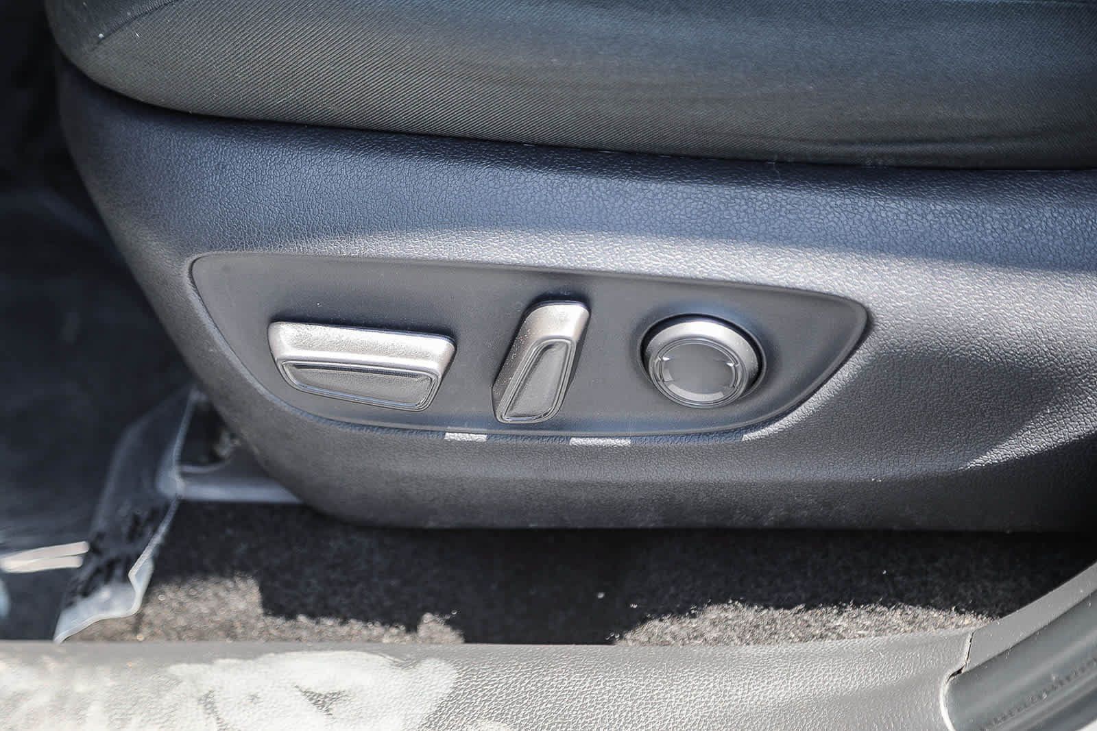 Certified 2025 Toyota RAV4 XLE AWD/4WD image 18