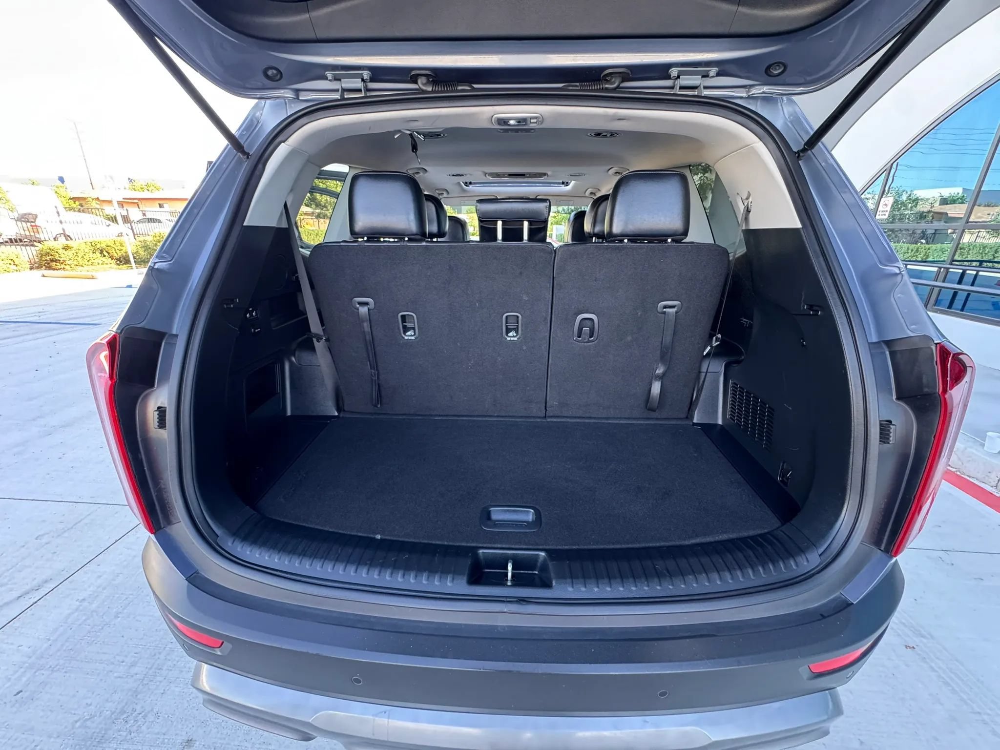 Used 2022 Kia Telluride S FWD image 29