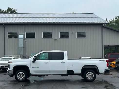 Used 2026 Chevrolet Silverado 2500 LT AWD/4WD image 14