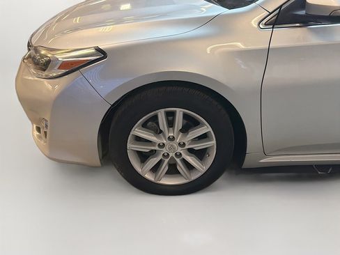 Used 2014 Toyota Avalon XLE Premium image 11