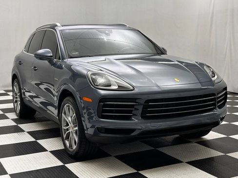 Used 2019 Porsche Cayenne E-Hybrid AWD/4WD image 2