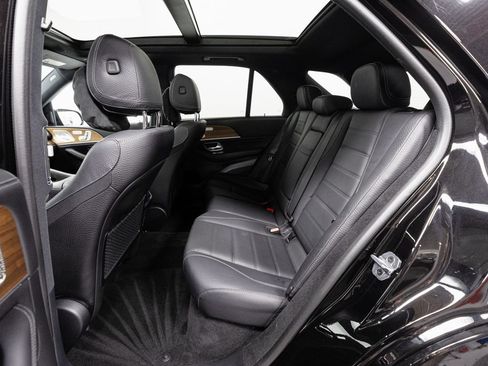 Used 2025 Mercedes-Benz GLE 450e 4MATIC image 29