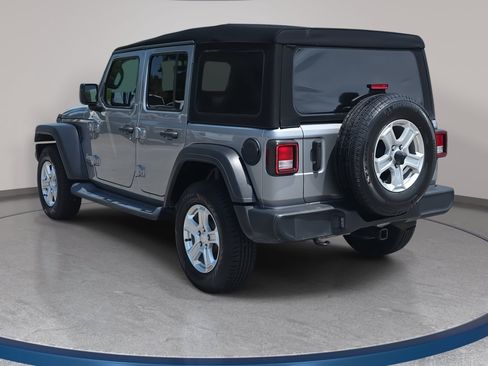 Used 2021 Jeep Wrangler Unlimited Sport AWD/4WD image 7