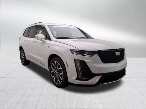 Certified 2024 Cadillac XT6 Sport w/ LPO, Floor Liner Package AWD/4WD image 3
