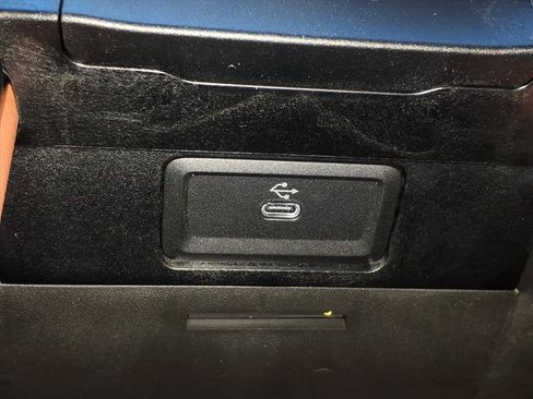 New 2026 Mercedes-Benz C 300 4MATIC Sedan image 19