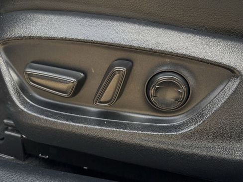 Used 2023 Toyota Camry SE image 25