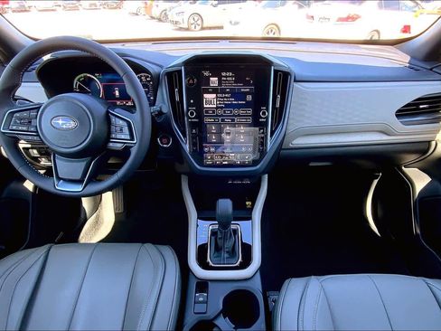 Used 2025 Subaru Forester Limited image 16