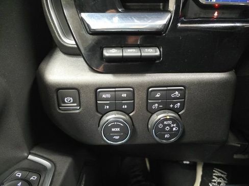 Certified 2024 Chevrolet Silverado 2500 LTZ w/ LTZ Plus Package image 19