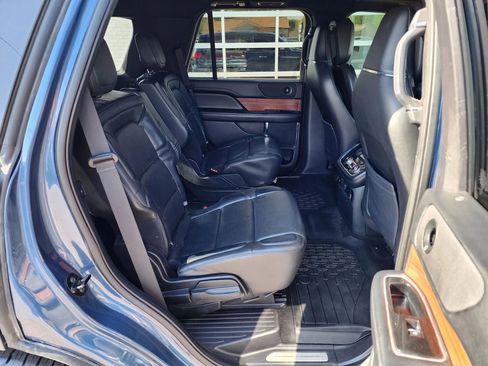 Used 2018 Lincoln Navigator Select w/ Cargo Package AWD/4WD image 12