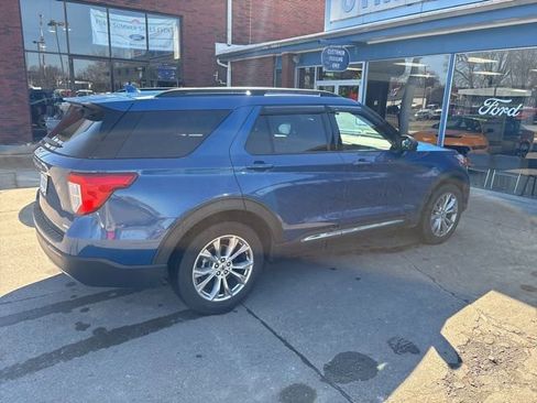 Used 2020 Ford Explorer XLT w/ Equipment Group 202A image 6