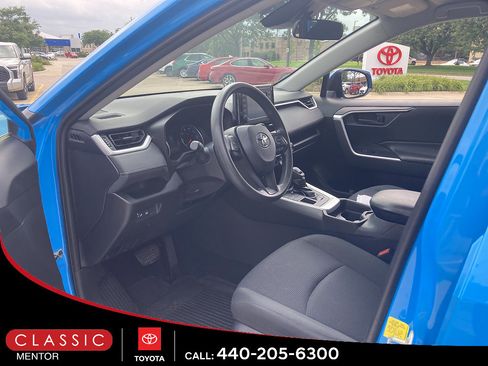 Used 2019 Toyota RAV4 LE w/ All Weather Liner Package AWD/4WD image 3