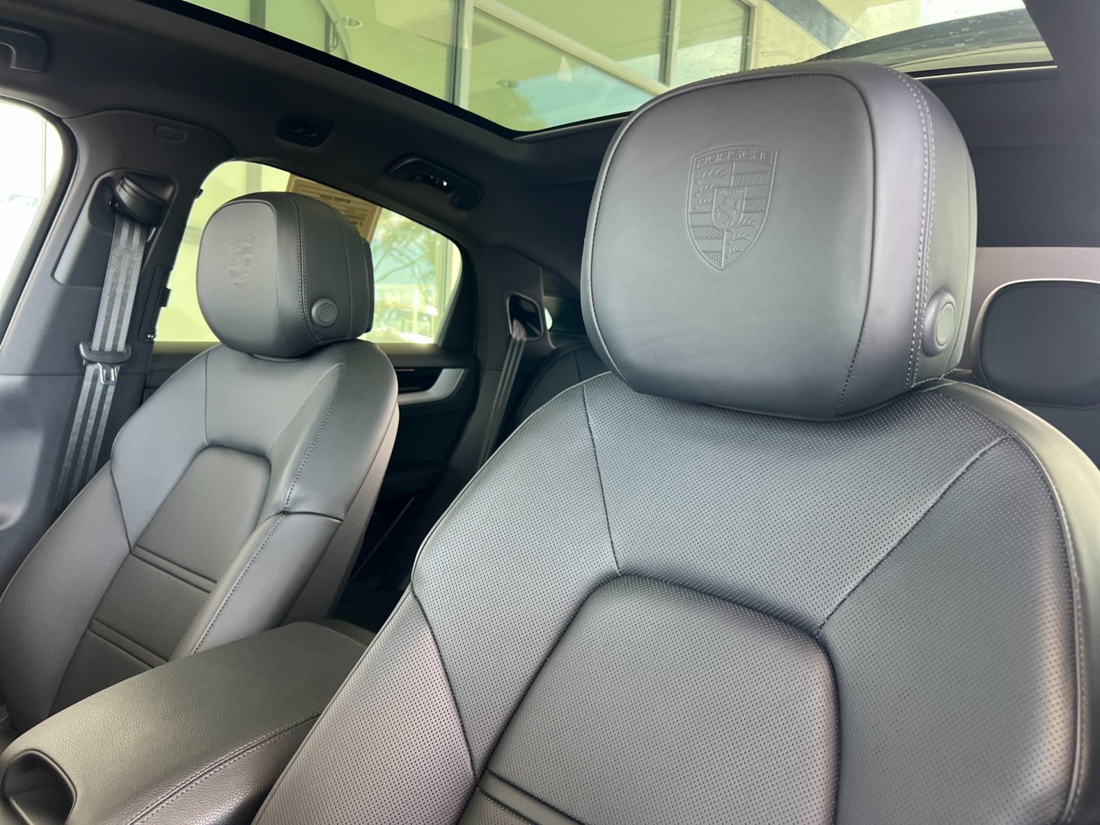 Certified 2026 Porsche Cayenne Coupe AWD/4WD image 5