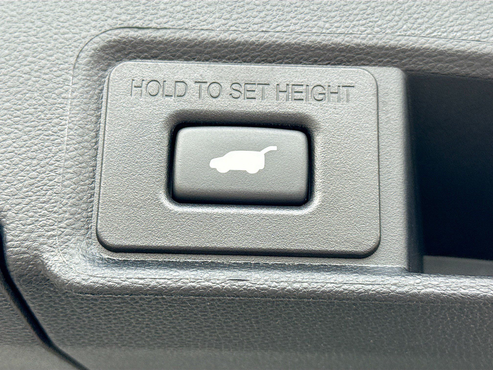 Used 2025 Acura RDX w/ Advance Package AWD/4WD image 13