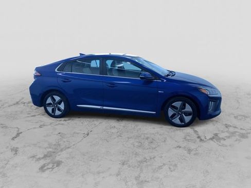 Used 2020 Hyundai Ioniq SEL image 2