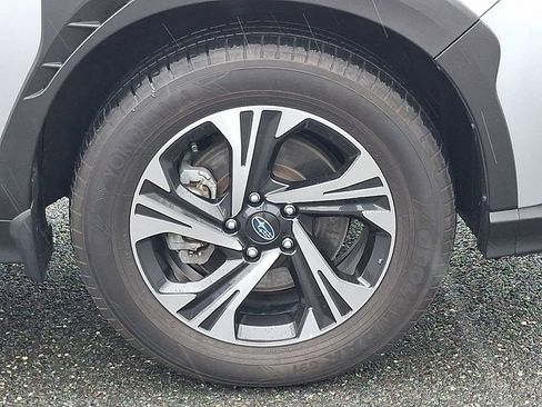 Used 2024 Subaru Crosstrek 2.0i Premium AWD/4WD image 11