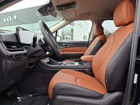 New 2026 Kia Carnival EX image 6