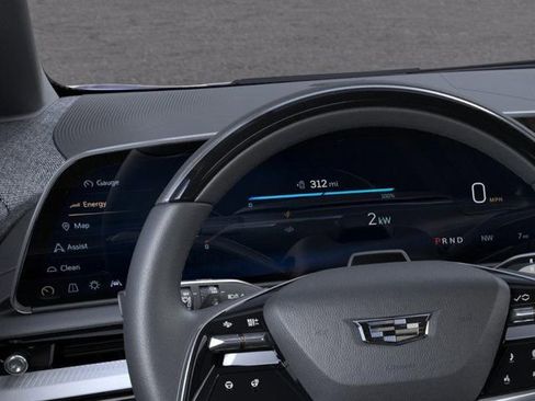 New 2025 Cadillac Optiq Luxury 1 image 18