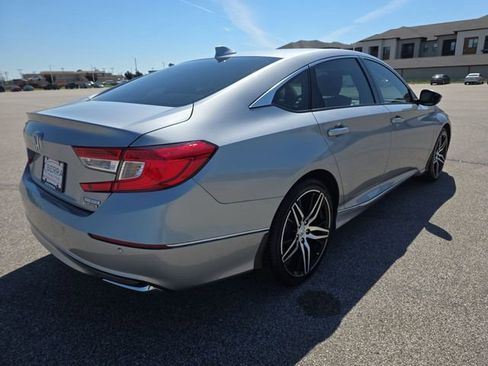 Used 2021 Honda Accord Touring image 13