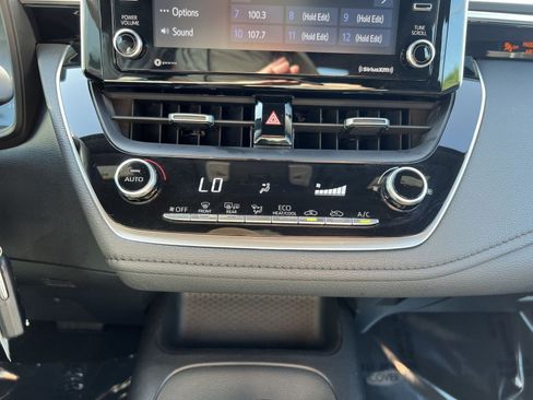 Used 2021 Toyota Corolla SE FWD image 19