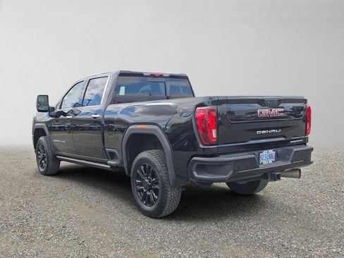Used 2022 GMC Sierra 3500 Denali w/ Denali Black Diamond Edition AWD/4WD image 6