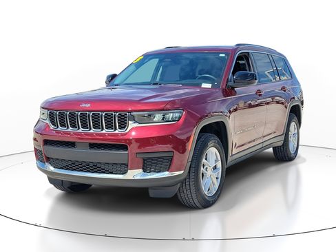 Used 2023 Jeep Grand Cherokee L Laredo RWD image 3
