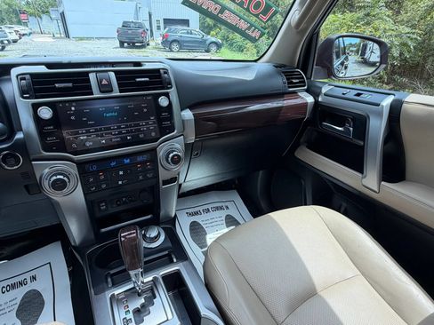 Used 2018 Toyota 4Runner Limited AWD/4WD image 28